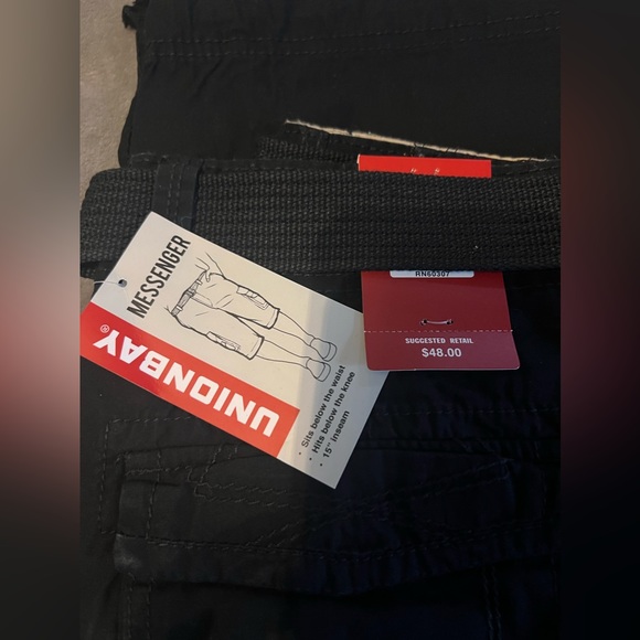Messenger Cargo Short hits below the knee. UNIONBAY  size 32. Black - Picture 2 of 11